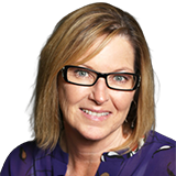 Mary Partin, administradora de la consulta